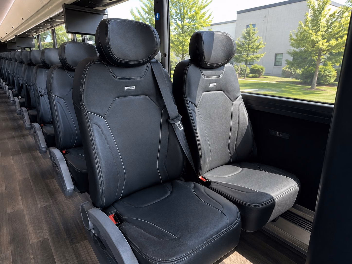 saratoga race course fan shuttle bus rentals